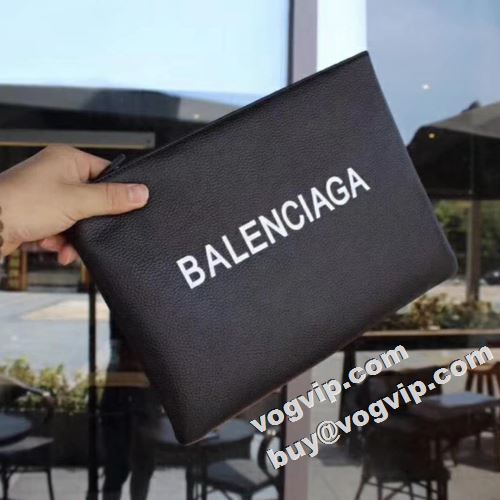  早くも完売している バレンシアガコピー 抜群な楽チン感ある大定番 2022 ビジネスケース BALENCIAGAコピー    