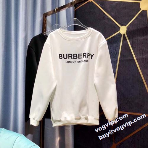 チノパン 狙える優秀アイテム 2022秋冬 バーバリーコピーブランド BURBERRY プルオーバーパーカー 幅広いカジュアルスタイルで活用できる存在感抜群のモッズコートです