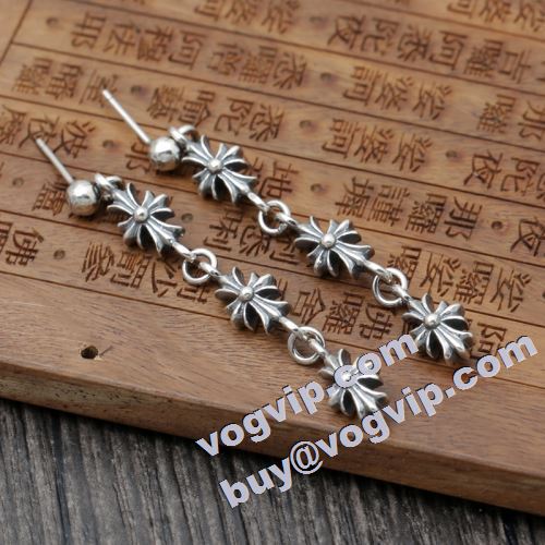  イヤリング 芸能人に愛用者続出  2022  クロムハーツコピー CHROME HEARTSコピー