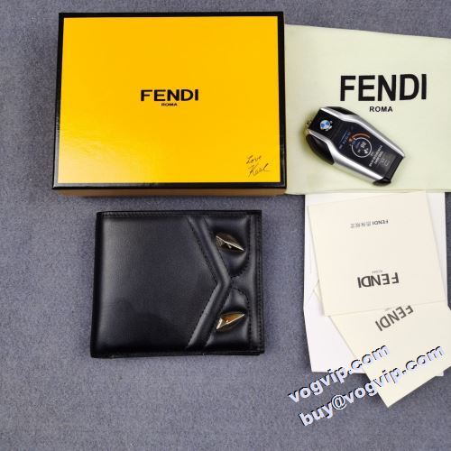 2022秋冬 フェンディブランド 偽物 通販 上品上質 FENDI 二つ折り財布 メンズ財布  サイフ おしゃれ 財布 ブランドカード ガバッと開く 小銭 男性