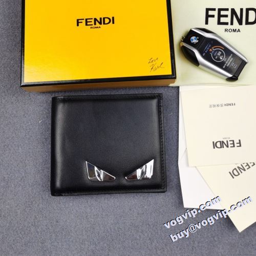 2022秋冬 極上の着心地 フェンディフェンディブランドコピー FENDI 二つ折り財布 牛革 メンズ財布 抜群の収納力