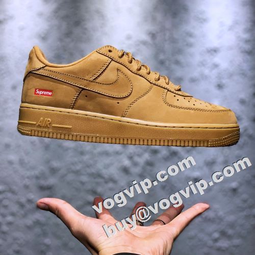 ランニングシューズ SUPREMEコピー  シュプリーム コピー 2022 主役になる存在感 Supreme x Air Force 1