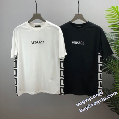 人気販売中 半袖Tシャツ 2色可選 ヴェルサーチ VERSACE 2022秋冬 しっかりした素材感で一枚でも様になるアイテムです ヴェルサーチブランド 偽物 通販