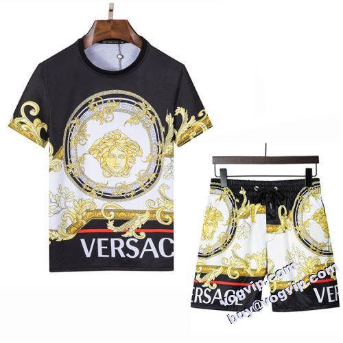 着心地抜群 コピーブランド ヴェルサーチ VERSACE 半袖Tシャツ 上下セット 大きめオーバーサイズで重ね着やビッグシルエット風もおしゃれ