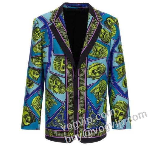 高級感漂わせる 2023秋冬 ヴェルサーチ VERSACE偽物ブランド ブルゾン ダブルスーツ 艶やかなコート