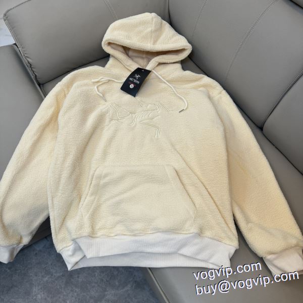 主役になる存在感 ウール パーカー アークテリクス スーパーコピー 激安 2024最新入荷 春先まで使える