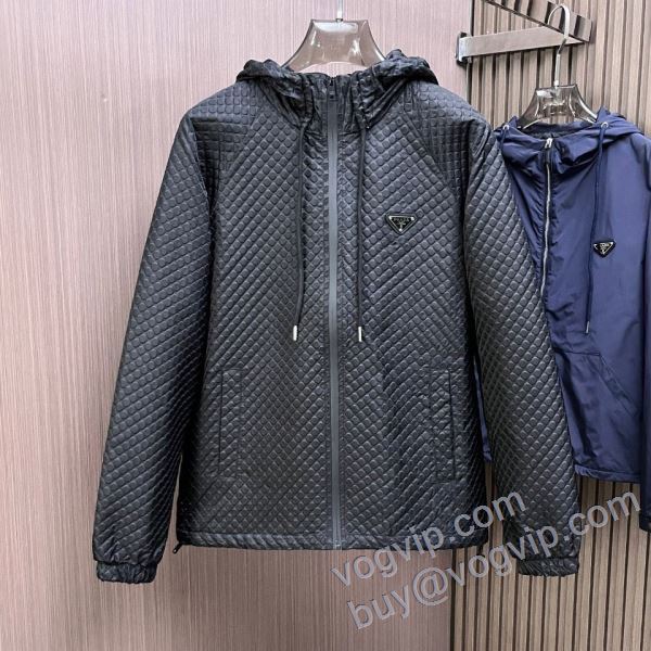 日本未入荷モデル 2024人気定番爆買い プラダ PRADA 綿入れ ジャケット 最大級ブランドコピー通販優良店 保湿性の向上