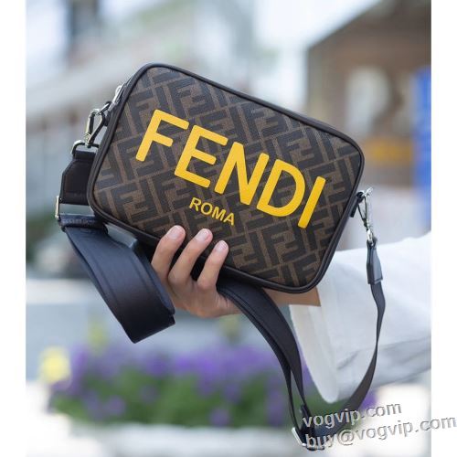 優美なお出かけスタイル ブランドコピー専門店 フェンディ FENDI 爆買い大人気 2024新作品 ショルダーバッグ なめらかな手触りのバッグ 斜め掛けバッグ 3色可選