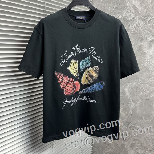 売れ筋のいい ルイ ヴィトンブランドコピー 2024爆買い定番人気 LOUIS VUITTON Tシャツ メンズ 半袖 半袖Tシャツ おしゃれ 春 夏 秋 半袖Tシャツ 2色可選