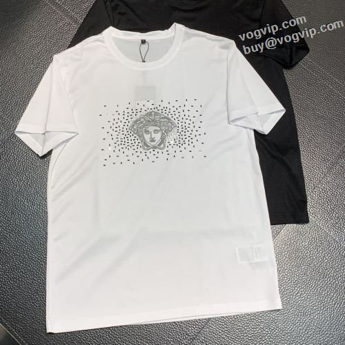 2024年モデル入荷 ヴェルサーチコピー ブランド VERSACE 半袖Tシャツ 細身のシルエット 2色可選 可愛く上品な雰囲気