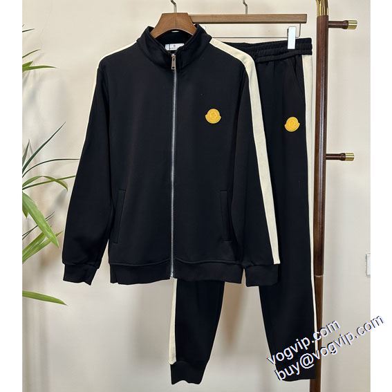 絶対オススメ MONCLER ブランドスーパーコピー 激安専門店 2024新作登場 モンクレール ジャージセット 上下セット