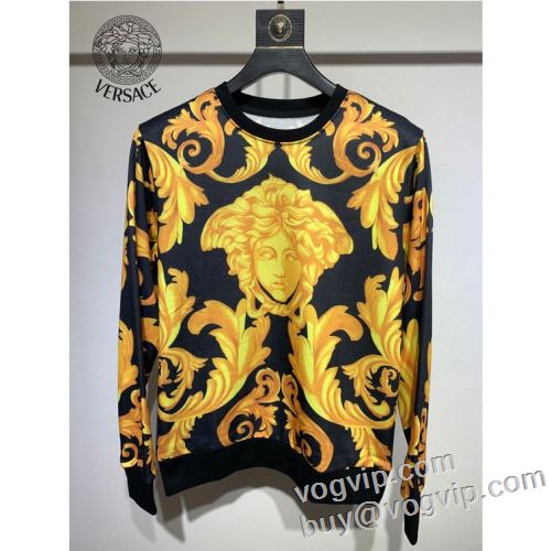 主役になる存在感 ヴェルサーチ VERSACE プルオーバーパーカー 2024夏季