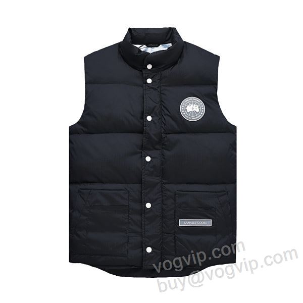 CANADA GOOSEコピー MEN014 身体を保温できる メンズ ベスト 2025新商品！ カナダグース ダウンジャケット 4色可選
