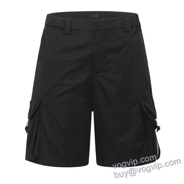 ショートパンツ 2025新品本物 プラダ スーパーコピー DKPR031 スエットパンツ ファション性の高い