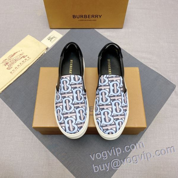 2025HOT品質保証 バーバリー BURBERRYブランドコピー NXIEBU041 スリップオン カジュアルシューズ 上品に着こなせ