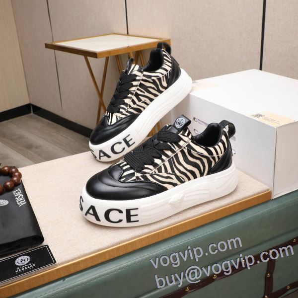 2025爆買い低価 ヴェルサーチ VERSACE NXIEVS021 フラットシューズ カジュアルシューズ 2色可選 注目のアイテム