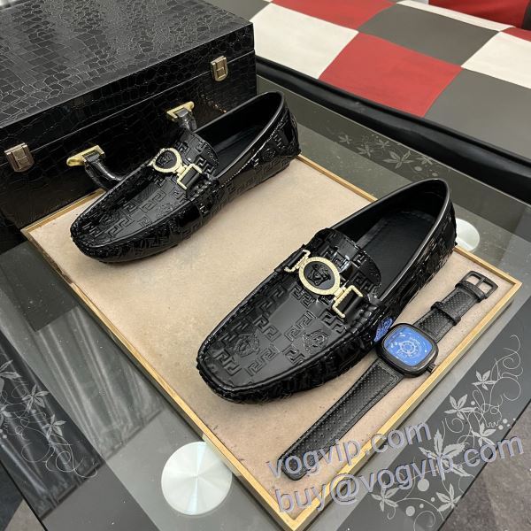 ◆モデル愛用◆ ヴェルサーチ VERSACE NXIEVS040 スリップオン カジュアルシューズ 2025品質保証新作