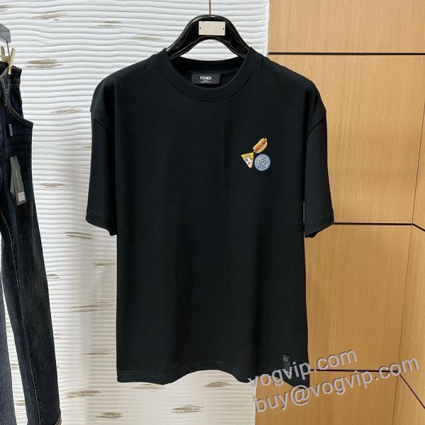 半袖Tシャツ 早くも完売している フェンディ コピー ブランド 2025数量限定格安 2色可選
