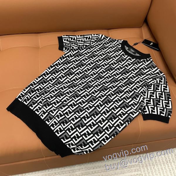 チノパン 狙える優秀アイテム フェンディ FENDI 偽物ブランド 半袖Tシャツ ニット 2色可選 2025お得格安