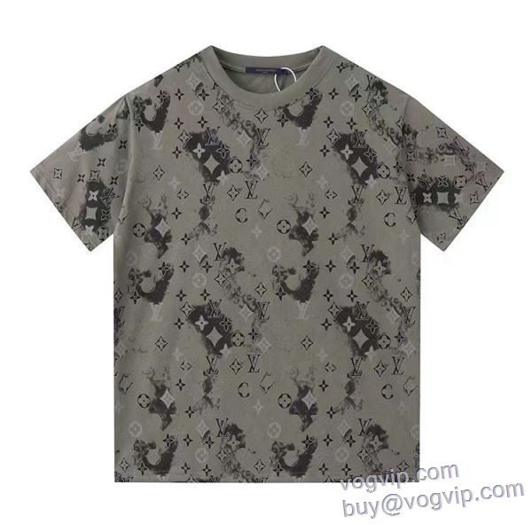 ルイ ヴィトン 2025割引セール 半袖Tシャツ LV247 LOUIS VUITTON コピーブランド セレブ愛用の超人気商品