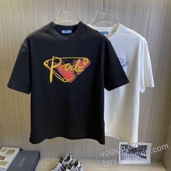 強い魅力を感じる一枚 スーパーコピー 優良サイト 半袖Tシャツ 2色可選 プラダ PRADA 2025品質保証100%新品