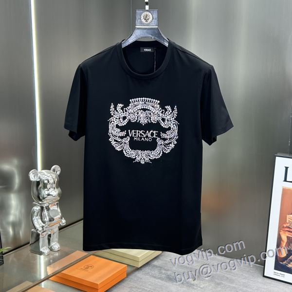 2025爆買い新作 ヴェルサーチ VERSACE 優美なお出かけスタイル 半袖Tシャツ 2色可選 スーパーコピー n級品