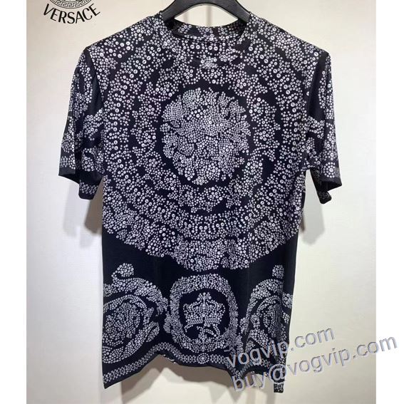 スーパーコピー 2025品質保証定番人気 半袖Tシャツ 美品！ヴェルサーチ VERSACE