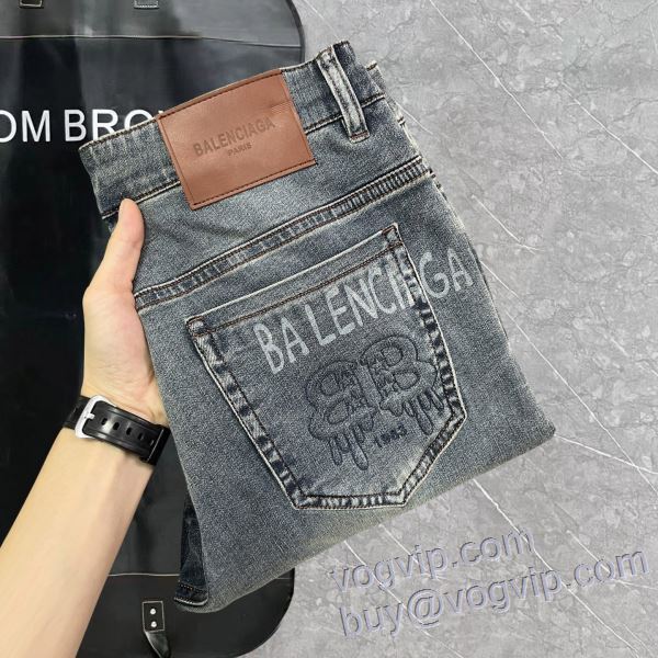バレンシアガ BALENCIAGAブランドコピー 2025春夏 ジーンズ 人気商品