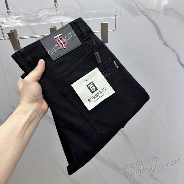 2025最新入荷 バーバリー BURBERRYスーパーコピー NZKBU069 ジーンズ デニムパンツ