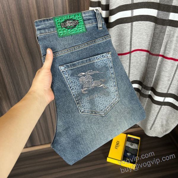 バーバリー BURBERRYコピー NZKBU070 2025最新入荷 ジーンズ デニムパンツ