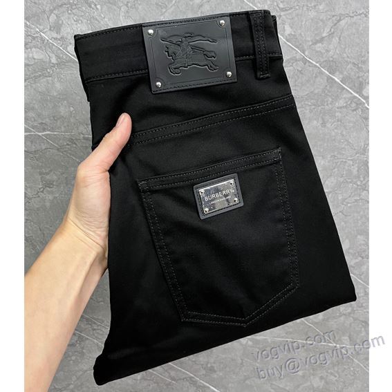 2025割引セール バーバリー BURBERRYブランドコピー NZKBU101 ジーンズ デニムパンツ