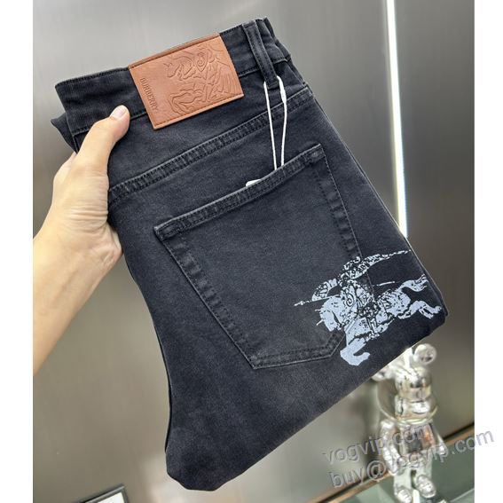 バーバリー BURBERRYスーパーコピー NZKBU102 2025割引セール ジーンズ デニムパンツ
