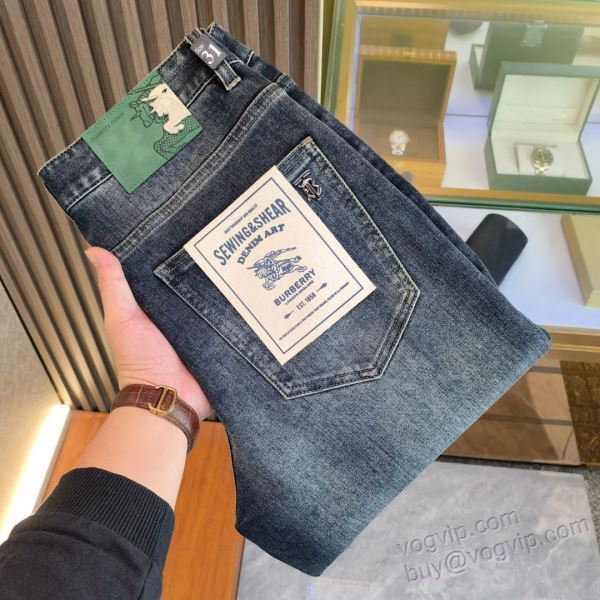 2025驚きの破格値大人気 バーバリー BURBERRYブランド 偽物 通販 NZKBU105 ジーンズ デニムパンツ