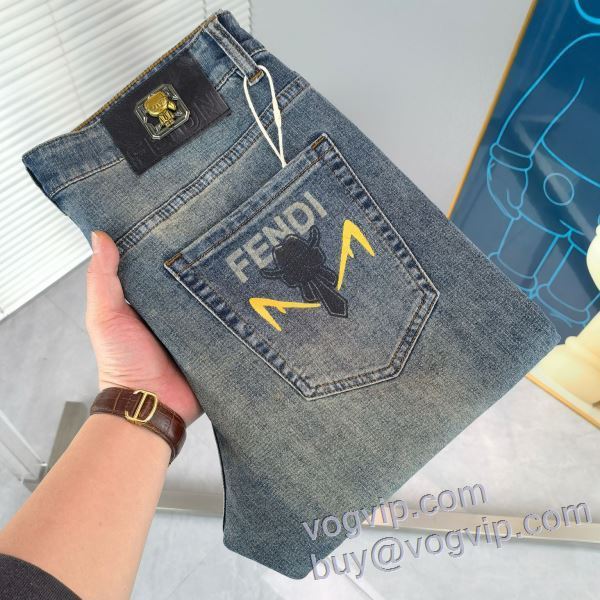 今話題の最新作 フェンディ FENDI 2025海外販売 ジーンズ スーパーコピー 優良サイト