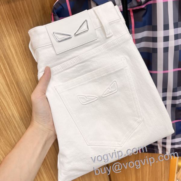 フェンディ FENDI 2025数量限定格安 ジーンズ 偽物ブランド 高品質