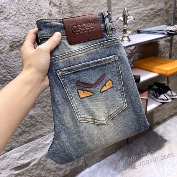 ジーンズ デニムパンツ 2025限定特価 フェンディ FENDI NZKFEN080 VOGブランドスーパーコピー