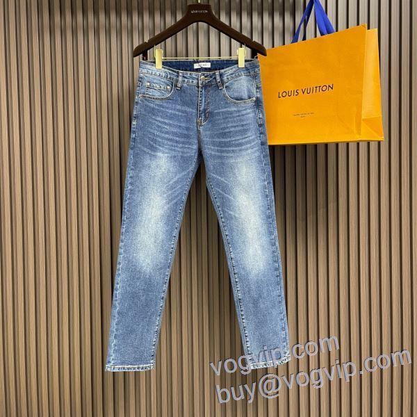 ロエベ LOEWE ジーンズ 2025年モデル入荷 偽物ブランド デザイン性の高い