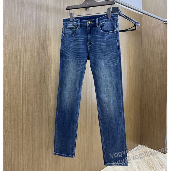 ルイ ヴィトンスーパーコピー 激安 NZKLV111 2025年モデル入荷 ジーンズ デニムパンツ