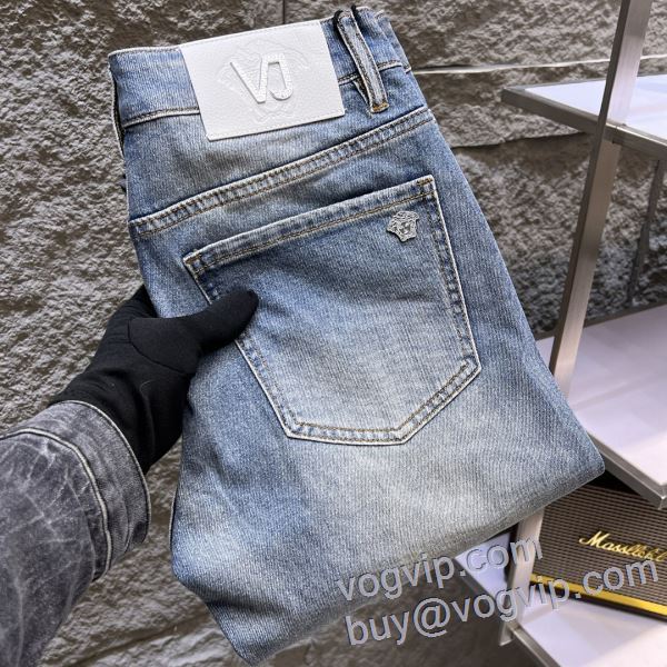2025激安大特価安い ヴェルサーチ VERSACE ジーンズ ブランドコピー代引き専門店 早くも完売している
