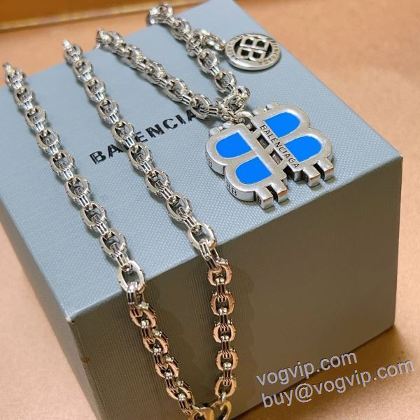 一味違うケーブル編みが魅力満点 BALENCIAGA バレンシアガ 2025品質保証 ネックレス スーパーコピー 激安