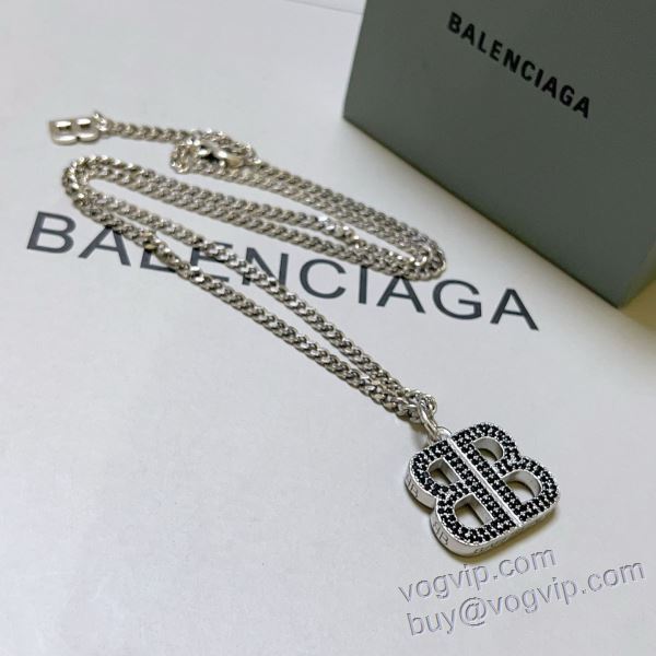 2025新作登場 バレンシアガ BALENCIAGA 高級感溢れるデザイン ネックレス 偽物ブランド