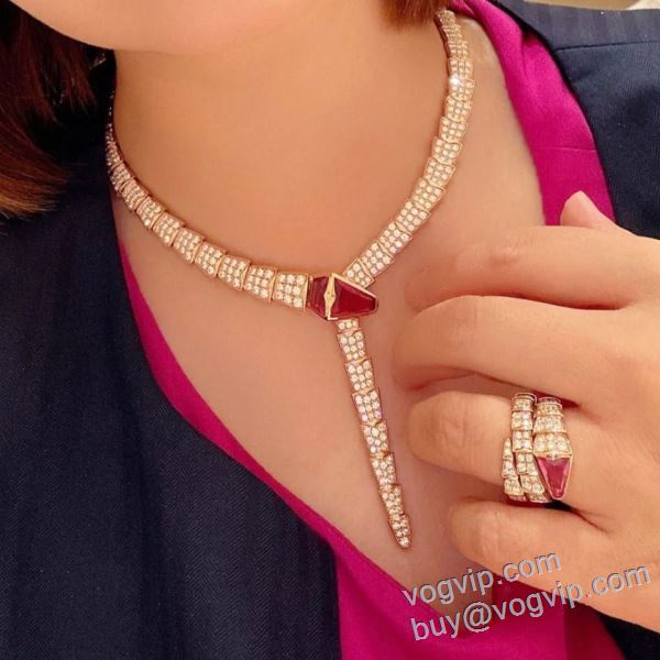 ブルガリ BVLGARI 2025お買い得セール 2色可選 VOGコピー ネックレス 大人のセンスを感じさせる