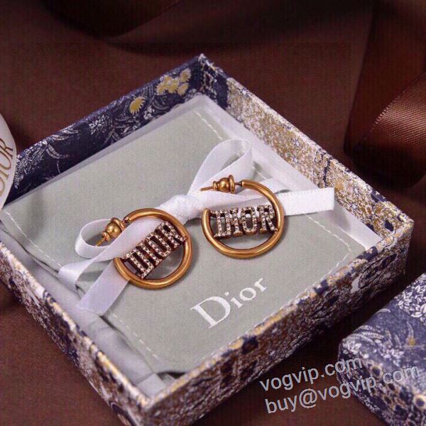 チノパン 狙える優秀アイテム ディオール DIOR 2025驚きの低価格 ピアス イヤリング スーパーコピー