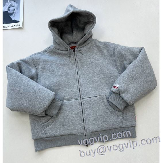 シュプリームブランドコピー 人気激売れ Supreme x TNF 2025年モデル入荷 パーカー ジャケット 3色可選 寒さに打ち勝つ