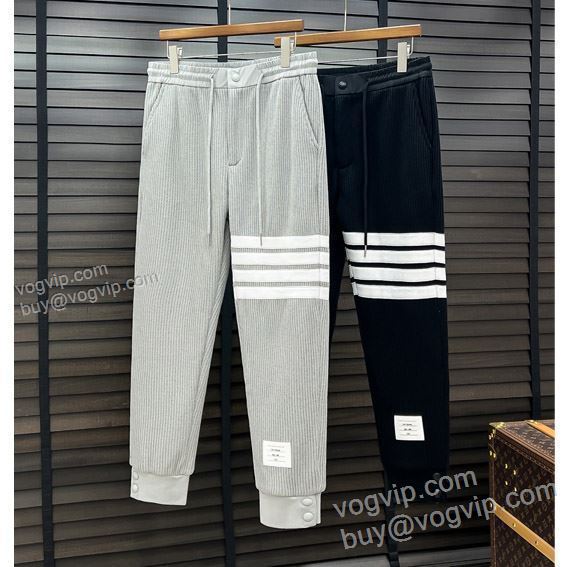 THOM BROWNEブランドコピー TBNZK012 2025新作品 トムブラウン スエットパンツ チノパン 2色可選