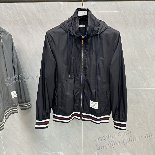 vogブランド コピー 優良店 2025数量限定定番人気 トムブラウン THOM BROWNE TBWT055 ブルゾン ジャケット、上着 2色可選