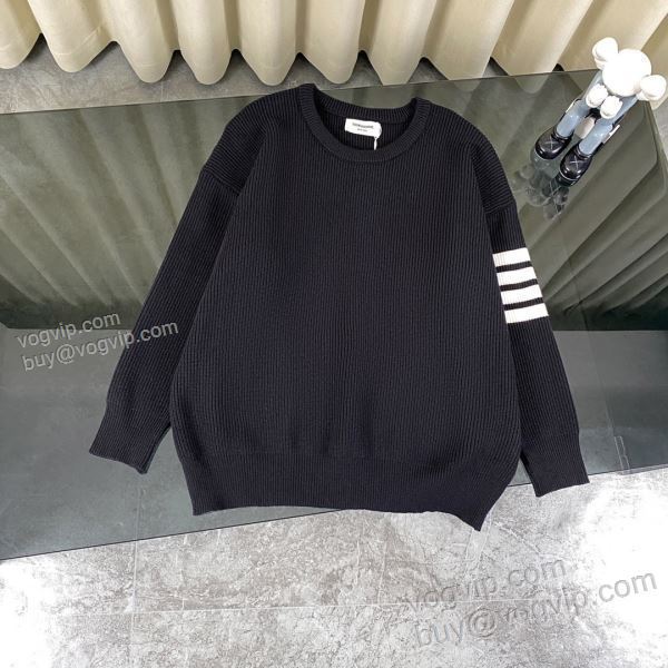 THOM BROWNEスーパーコピー TBWT074 2025HOT人気セール トムブラウン ニット セーター 2色可選