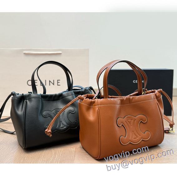 セリーヌ コピー ブランド 首胸ロゴ WBAGCEL004 ハンドバッグ 2色可選 2025HOT人気セール