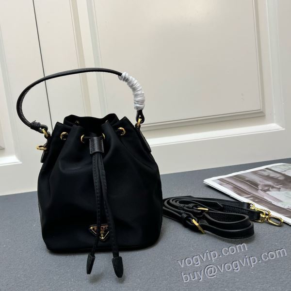人気商品登場 ショルダーバッグ ハンドバッグ プラダ PRADA ブランドコピー 2025最新入荷 WBAGPR012 斜め掛けバッグ