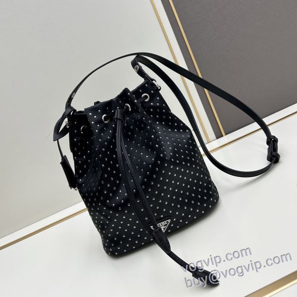 一番人気の新作はこれ PRADA コピー ブランド 2025人気定番豊富な WBAGPR045 プラダ ショルダーバッグ 斜め掛けバッグ